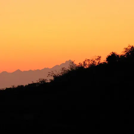 Sondrea Bed & Breakfast Sinio